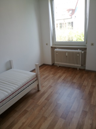 Anzeigenbild: Helles 1Zimmer  Appartement   Die Wohnung wird  an Studenten/innen  und Azubis vermietet.