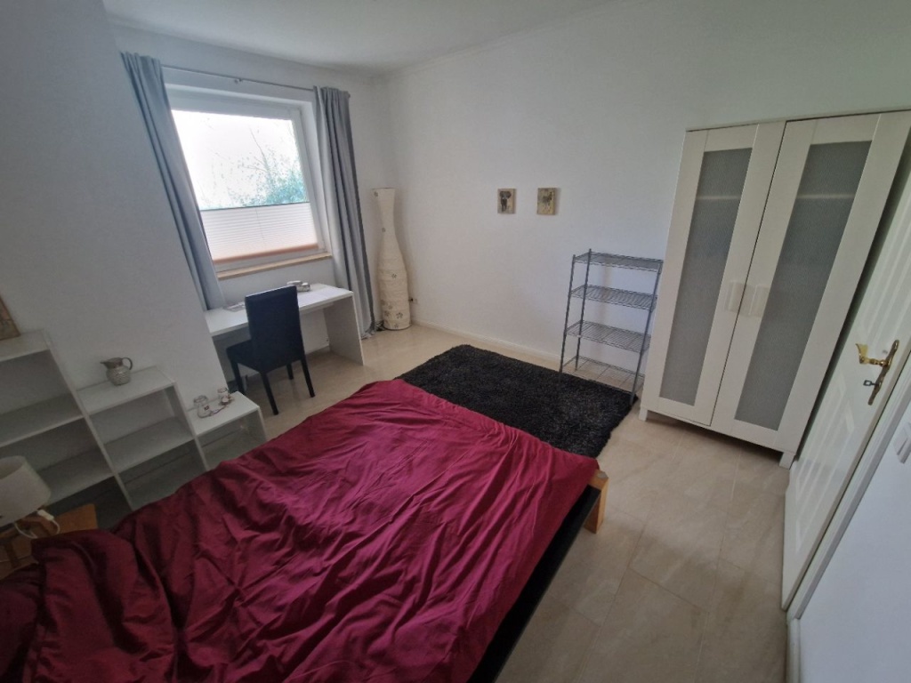 ZIMMER IN CHARMANTER WOHNUNG MIT EIGENEM GARTEN IM GRÜNEN HAMBURG WELLINGSBÜTTEL – Friedrich-Kirsten-Straße, 22391 Hamburg Bramfeld – Vorschaubild 9