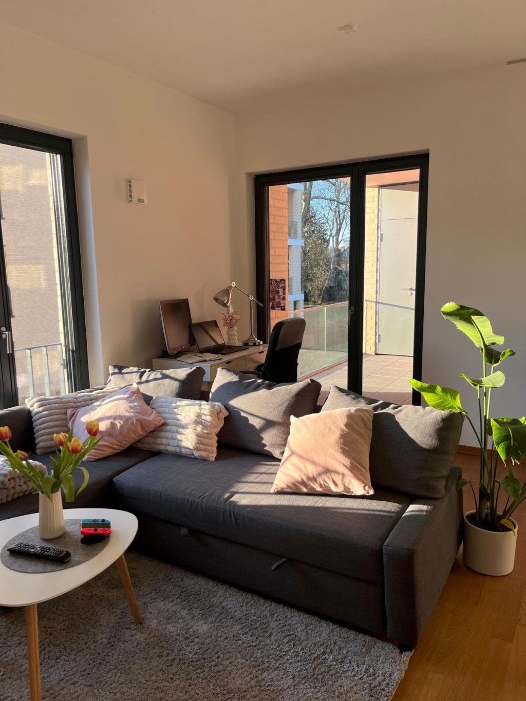 Moderne möblierte, 2-Zimmer Wohnung zur Zwischenmiete ca. 7 Monate, you can also contact me for further details in english