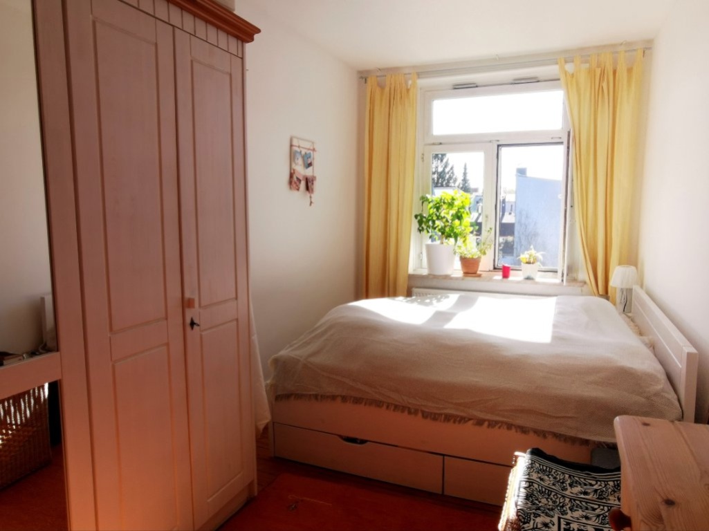 15 qm helles ruhiges Zimmer möbliert
