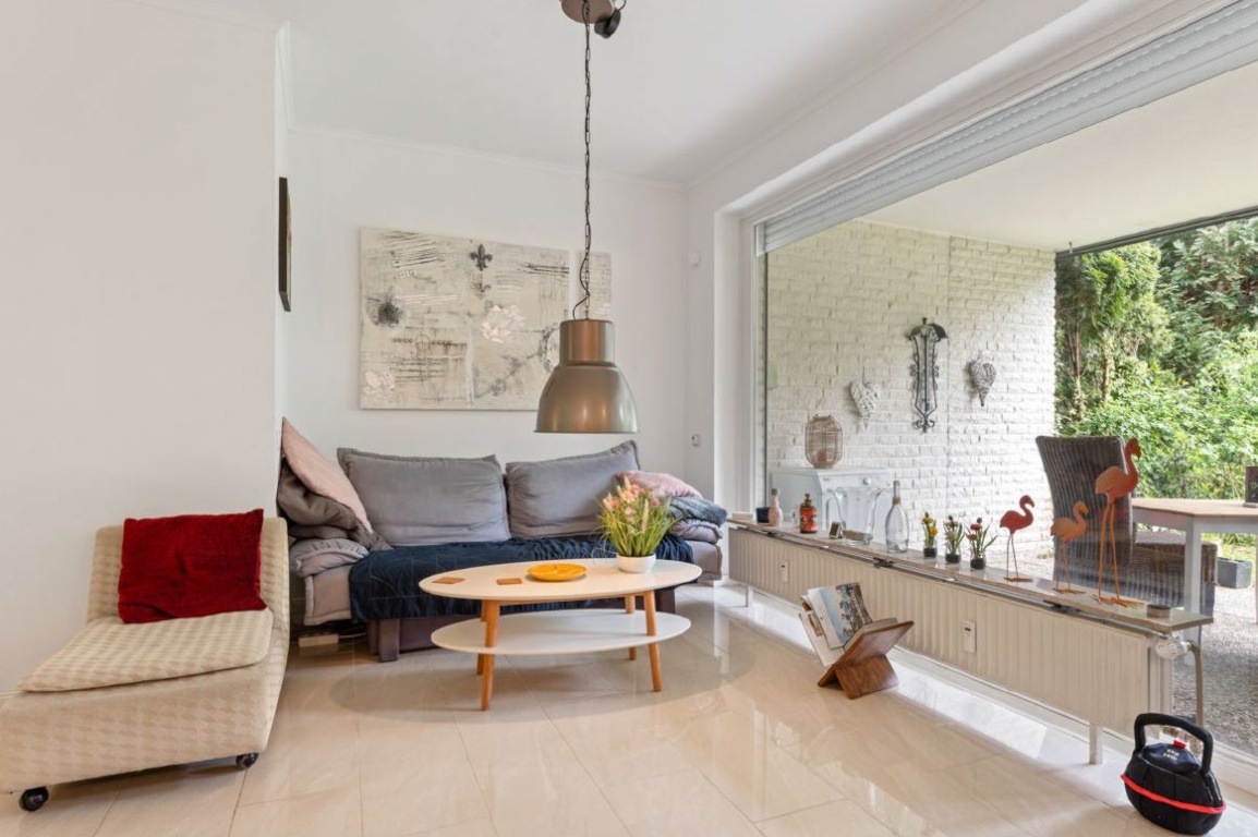 ZIMMER IN CHARMANTER WOHNUNG MIT EIGENEM GARTEN IM GRÜNEN HAMBURG WELLINGSBÜTTEL – Friedrich-Kirsten-Straße, 22391 Hamburg Bramfeld – Vorschaubild 4