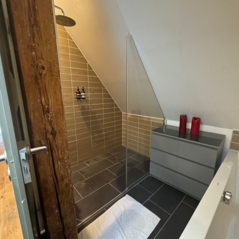 Penthouse WG-Zimmer direkt am Marienplatz – Marienplatz, 70178 Stuttgart Mitte – Vorschaubild 12