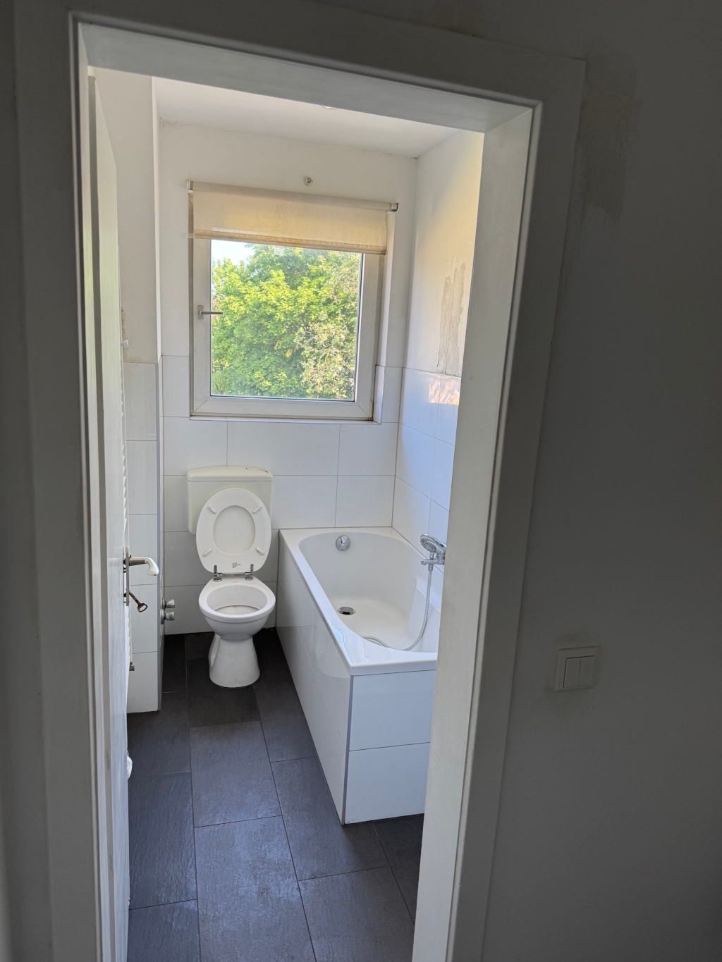 Helle 1 Zimmer Wohnung in Essen Hottrop zu vermieten – Belfortstraße 18, 45138 Essen Huttrop – Vorschaubild 2