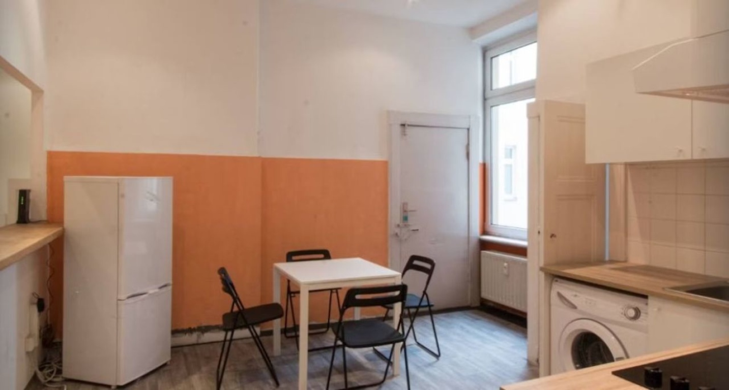 Modernes, fantastisches Zimmer (Westend) – Königin-Elisabeth-Straße, 14059 Berlin Charlottenburg – Vorschaubild 4