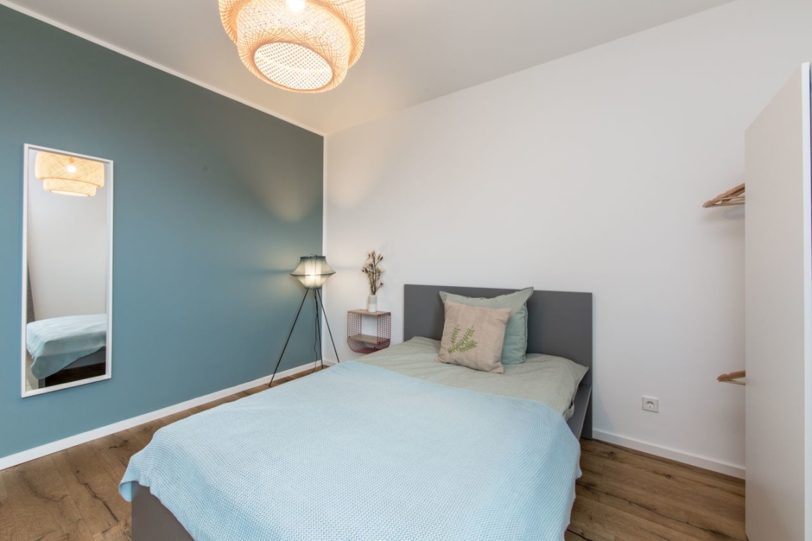 Helles Zimmer in moderner Wohnung in der Nazarethkirchstraße