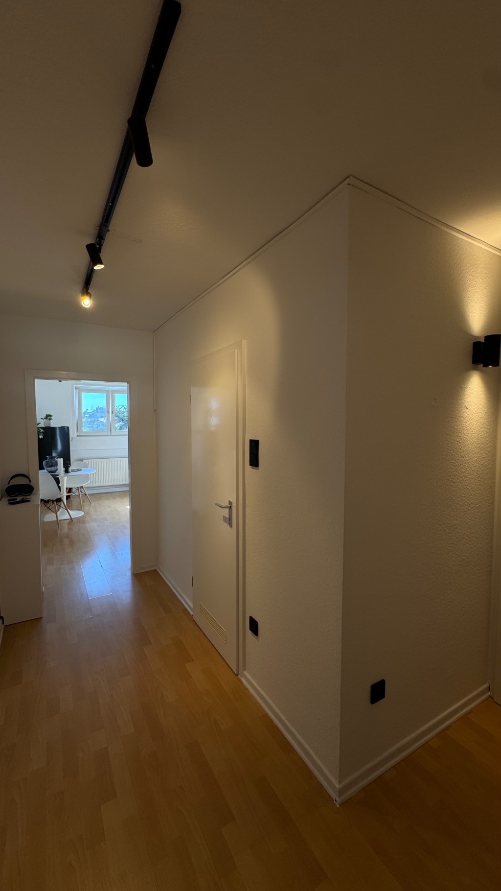 Design-Juwel über den Dächern von Pempelfort: Lichtdurchfluteter Erstbezug (vollmöbliert & All-In) – 40477 Düsseldorf Pempelfort – Vorschaubild 6