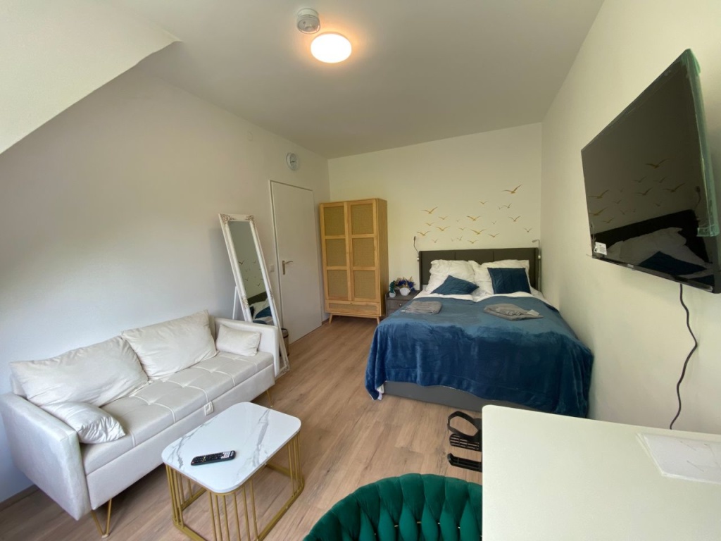 Liebevoll eingerichtetes & gemütliches Zuhause in Eimsbüttel