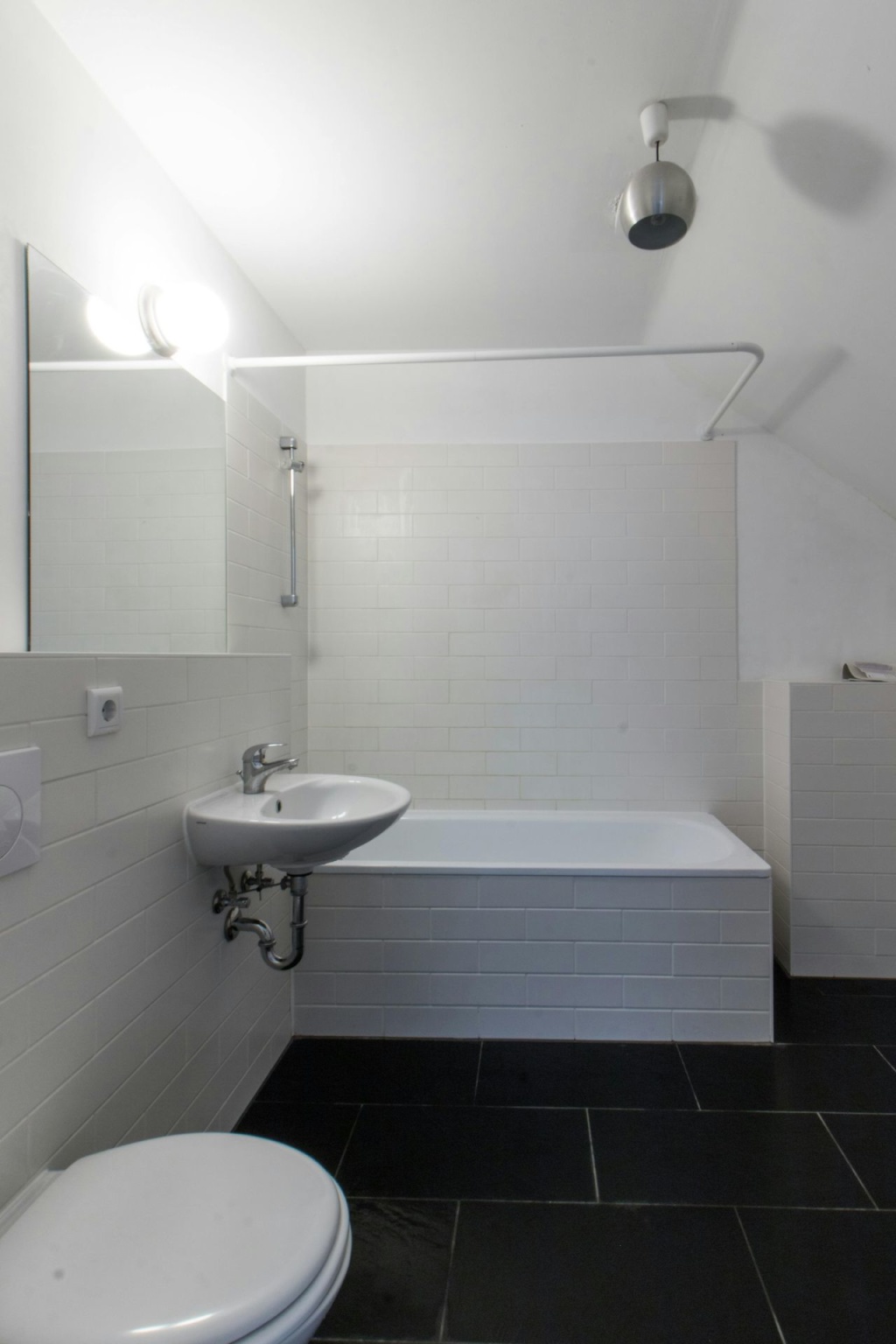 Wunderschönes & helles Zimmer im Zentrum von Kreuzberg – Charlottenstraße, 10969 Berlin Kreuzberg – Vorschaubild 7
