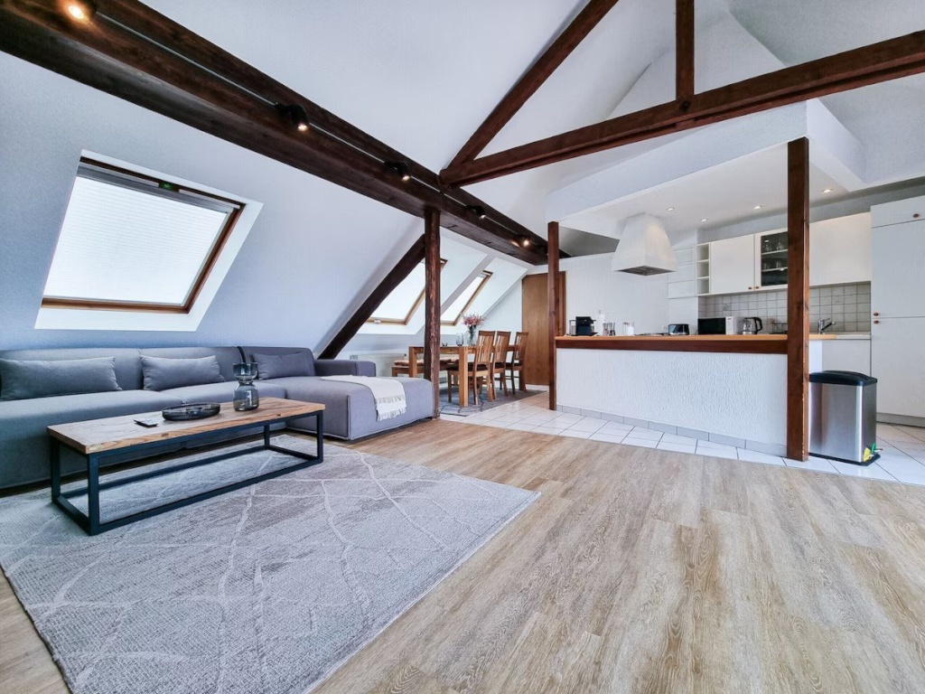 78 m2 Moderne 3 zimmer Dachgeschosswohnung mit Terrasse in Essen / Langzeitmiete – Goldschmidtstraße 3, 45127 Essen Ostviertel – Vorschaubild 4