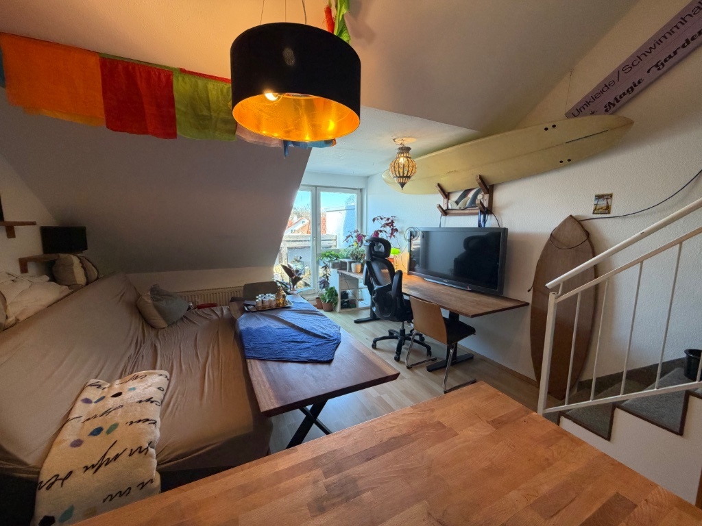 Möblierte Maisonette-Wohnung mit großem Balkon in Stuttgart-Vaihingen