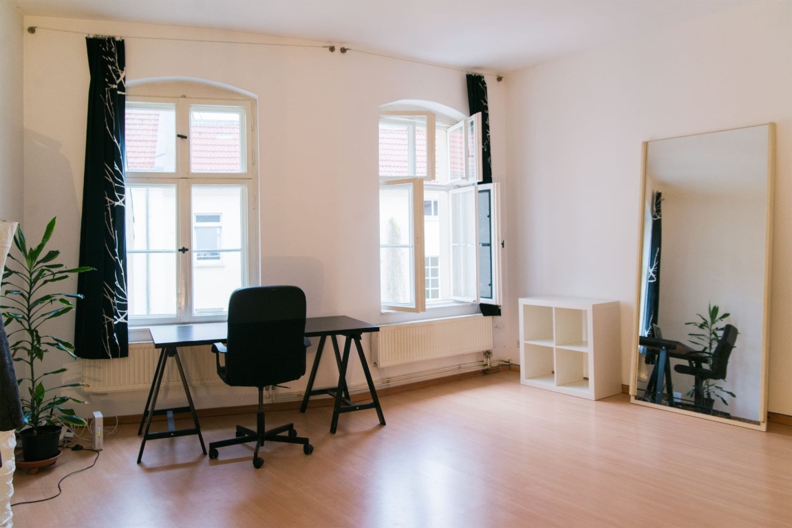 Flat Friedrichshain Mühsamstr - picture 1