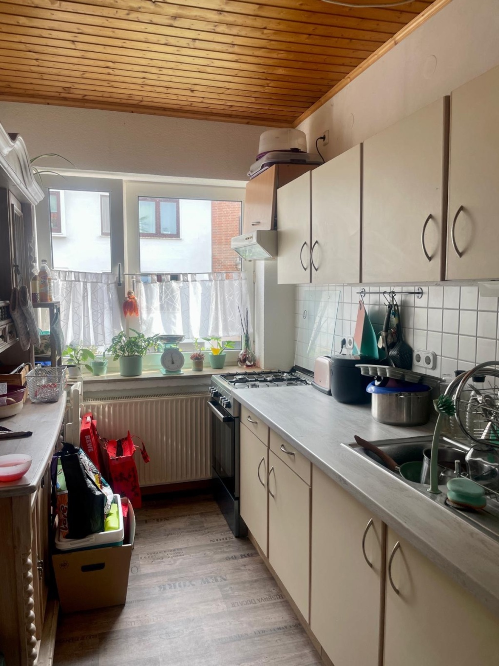 Kurzfristig frei geworden , durch Absage der neuem Mieter !3 Zimmer Wohnung zzgl. Apartment im Souterrain auch für 3-4 er WG geeignet Weidedammviertel in Bremen Findorff – Zwickauer Strasse 4, 28215 Bremen Findorff-Bürgerweide – Vorschaubild 6