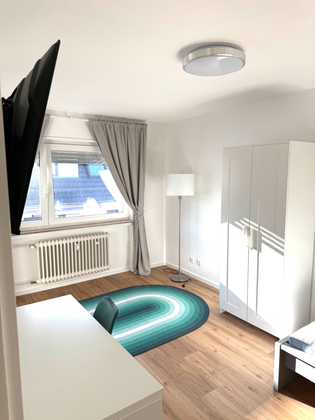 Erstbezug + Stellplatz, helle, möblierte 1-Zi.-Wohnung, 2 Min. zum Bahnhof Stgt.-Zuffenhausen – Vandalenstraße 4, 70435 Stuttgart Zuffenhausen – Vorschaubild 3