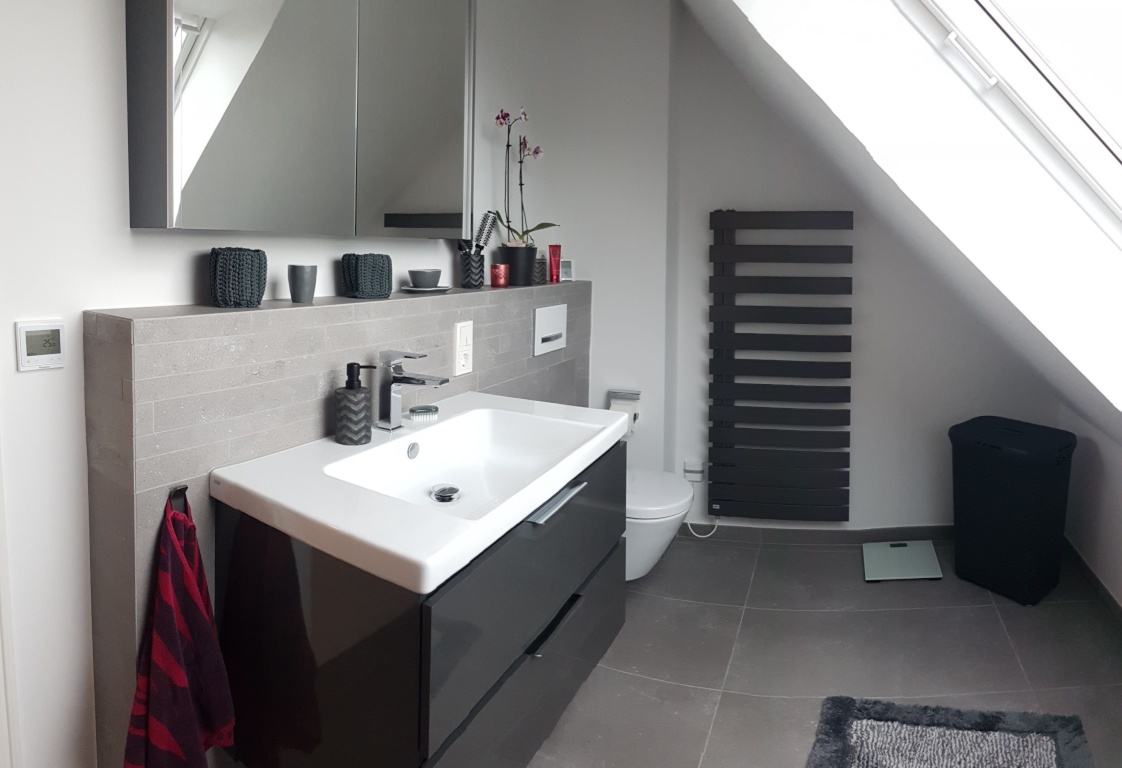 Traumhaftes Wohnen auf Zeit: Lichtdurchflutete DG-Maisonette-Wohnung mit Südterrasse (möbiliert) – Schösslerstraße 3a, 51109 Köln Brück – Vorschaubild 12