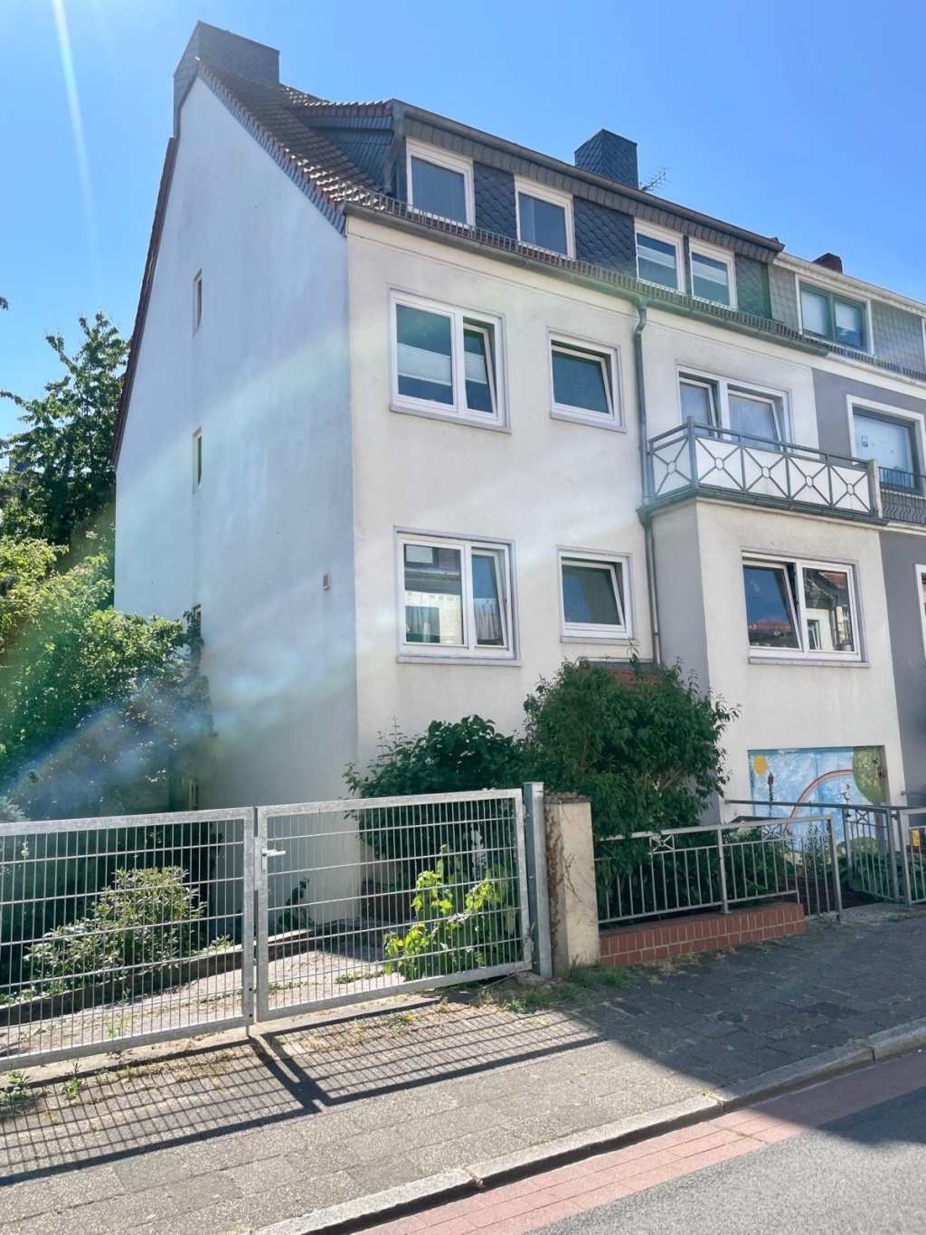Kurzfristig frei geworden , durch Absage der neuem Mieter !3 Zimmer Wohnung zzgl. Apartment im Souterrain auch für 3-4 er WG geeignet Weidedammviertel in Bremen Findorff – Zwickauer Strasse 4, 28215 Bremen Findorff-Bürgerweide – Vorschaubild 2