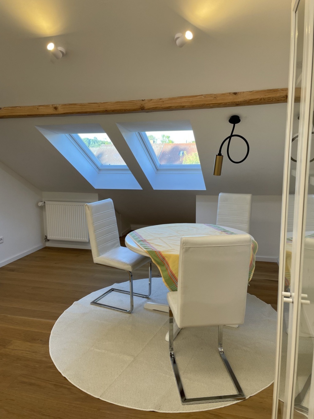 Furnished top-floor apartment in Karlsruhe — all-inclusive, AC & Wi-Fi, ideal for KIT staff, commuters & working couples – Anebosweg, 76187 Karlsruhe Nordweststadt – Vorschaubild 6