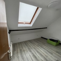 (Untermiete) Möbliertes WG-Zimmer in Dachgeschoss, Aachen Mitte