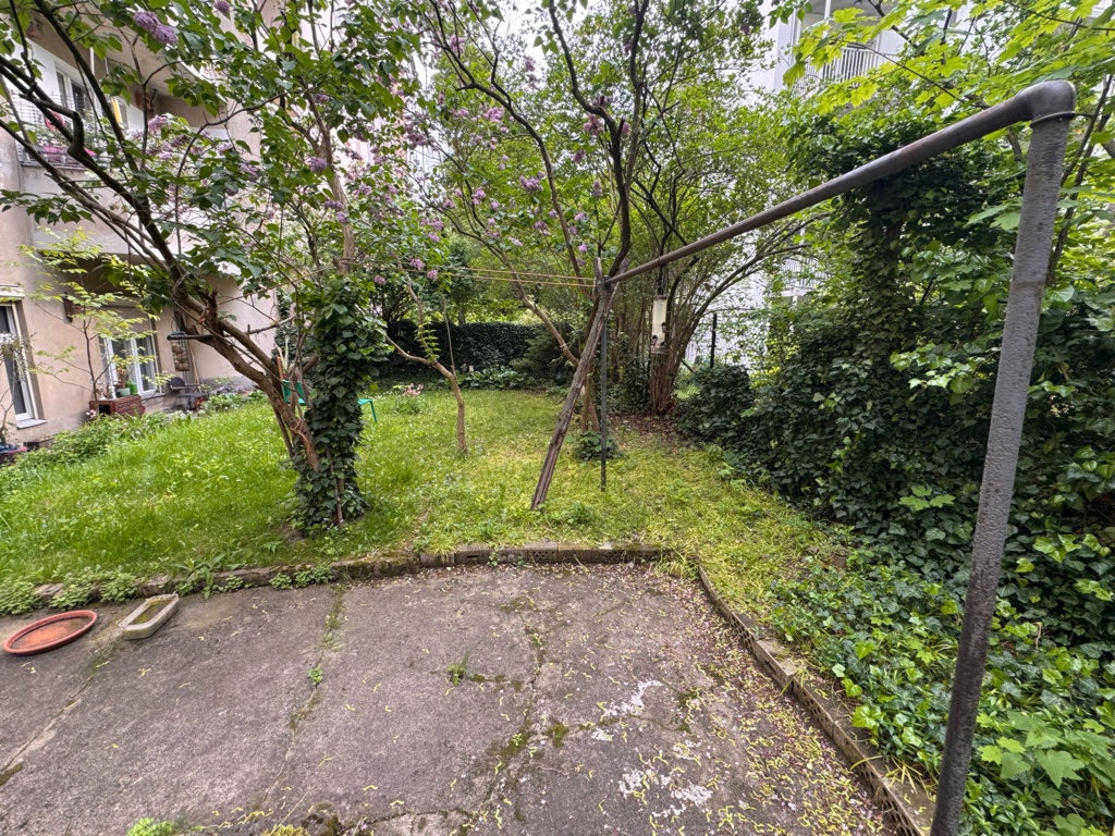 Flatshare Charlottenburg-Wilmersdorf Holsteinische Straße - Hof mit Grün