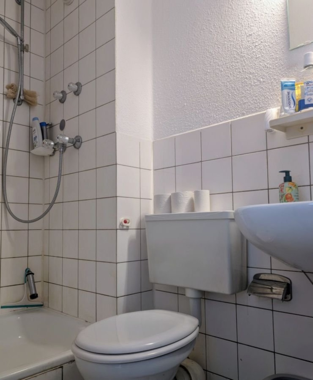 Fully Furnished Studio Apartment (Short term August-Septermber 2026 followed by long term rental contract) – Henkestraße 5, 91052 Erlangen Innenstadt – Vorschaubild 5