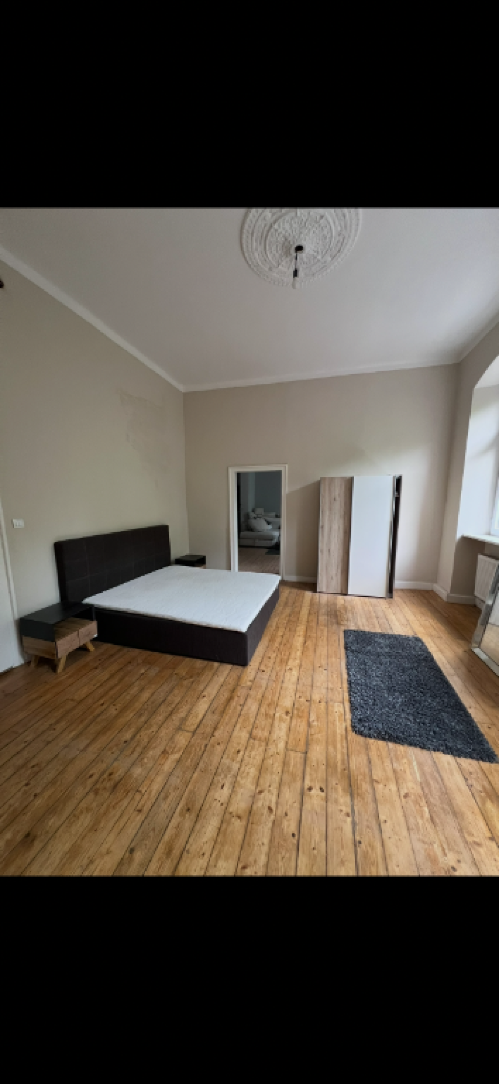 5 Zimmer Altbau Wohnung renoviert mit fast 4 Meter hohen Decken und möbliert perfekt für eine WG – 68159 Mannheim Innenstadt – Vorschaubild 8