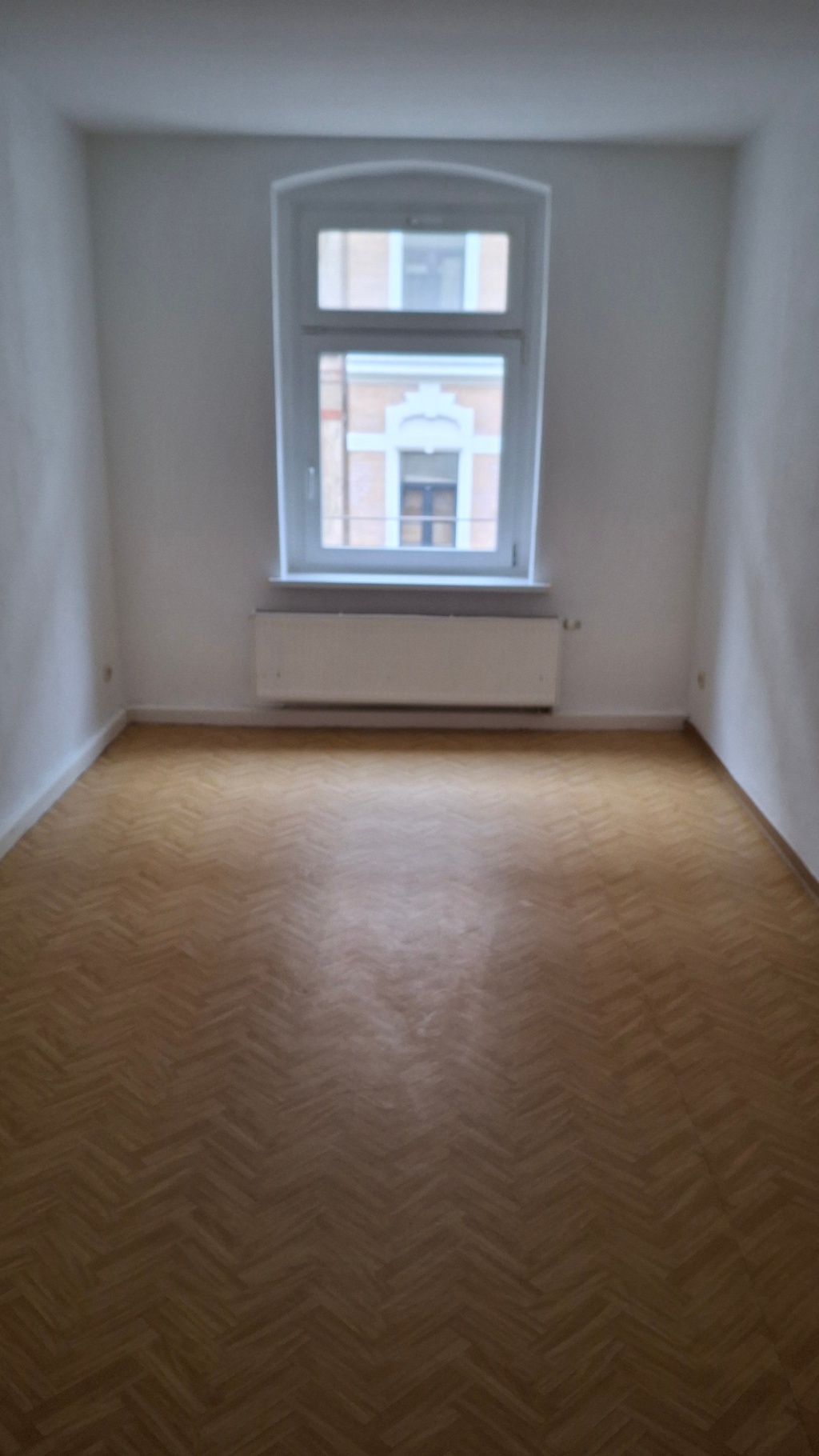 3 Raum Wohnung mit Balkon Hochparterre – Krondorfer Straße 3, 6112 Halle (Saale) – Vorschaubild 3