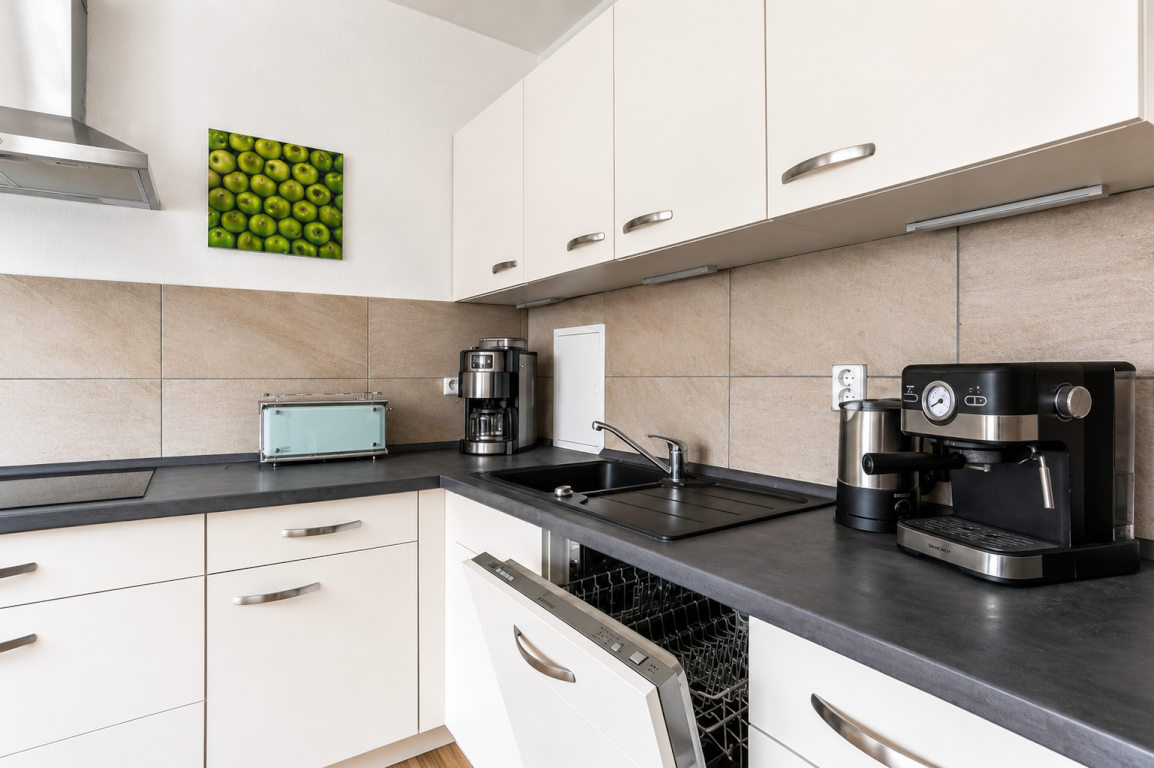 Komplett möblierte und ausgestattete Wohnung in Berlin Friedrichsfelde, sofort bezugsfertig – Kurze Straße 6, 10315 Berlin Friedrichsfelde – Vorschaubild 6