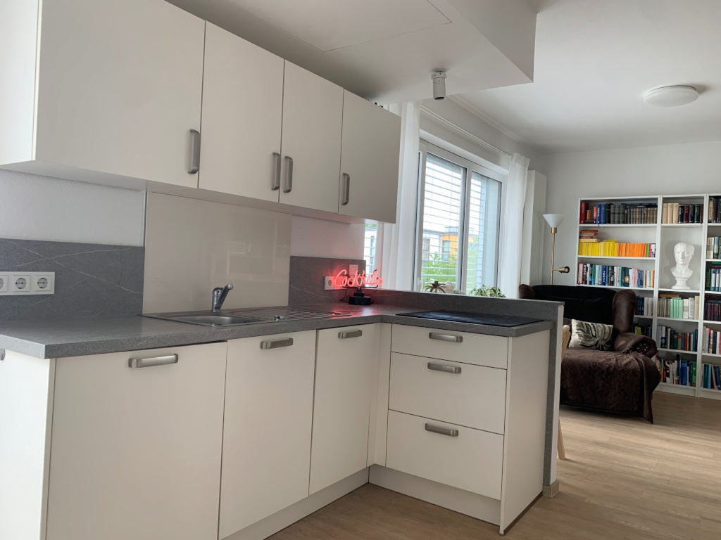 Möblierte 1-Zimmerwohnung mit großer Dachterrasse auf den Zietenterrassen - Zwischenmiete ab 01.09.26 – Bettina-von-Arnim-Straße, 37085 Göttingen Geismar – Vorschaubild 3