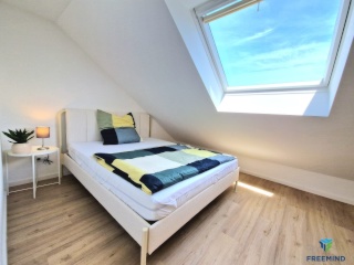 Imagen del anuncio: Möbliertes Zimmer im Dachgeschoss – WG-Reihenhaus Landshut-West