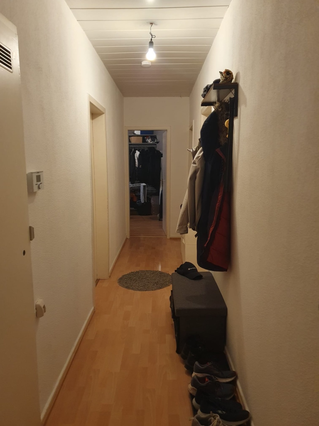 Nachmieter gesucht! Komplette Wohnung ab September abzugeben in Mainz Innenstadt in bester Lage! (2 Schlafzimmer, 1 Ankleidezimmer, Küche, Bad, Flur) – Mittlere Bleiche, 55116 Mainz Altstadt – Vorschaubild 6