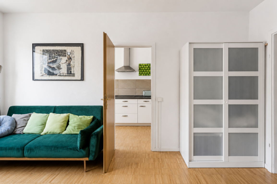 Komplett möblierte und ausgestattete Wohnung in Berlin Friedrichsfelde, sofort bezugsfertig – Kurze Straße 6, 10315 Berlin Friedrichsfelde – Vorschaubild 4