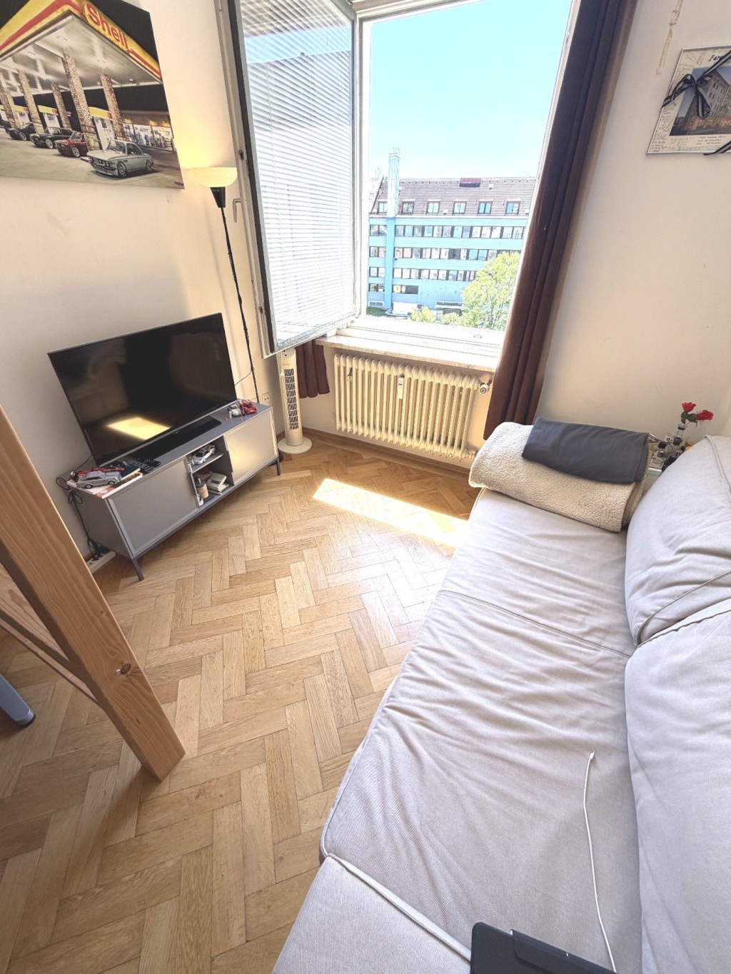 Habitación en WG Sendling Plinganserstraße - Fenster mit Blick in Richtung Innenhof - Richtung Süden