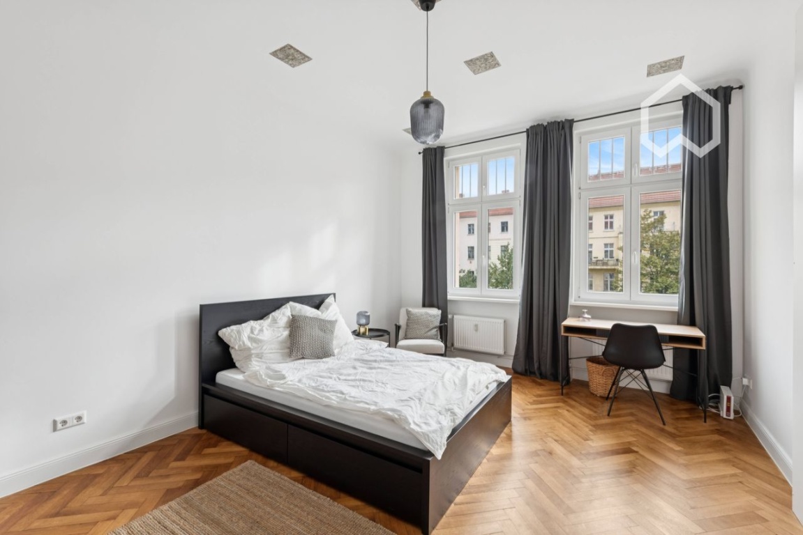 Helles 20 m2 Zimmer in zentraler Altbauwohnung nahe Rosenthaler Platz