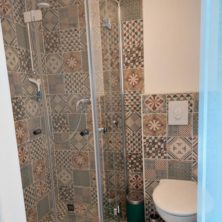 1-Zimmer-Wohnung mit sep. Duschbad & allem drum und dran & viel Liebe zum Detail & Kellerraum – Genterstr., 13353 Berlin Nähe Leopoldplatz – Vorschaubild 2