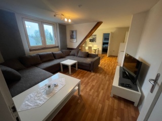 Anzeigenbild: Voll möblierte 2-Zimmer-DG-Wohnung in Fischeln