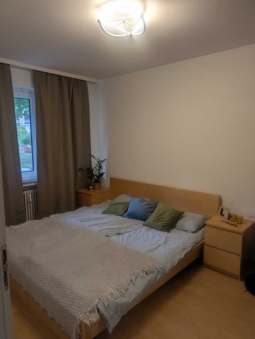 Helle, geräumige & voll möblierte 2-Zimmer-Wohnung in Bothfeld – Tollenbrink 28, 30659 Hannover Bothfeld – Vorschaubild 2