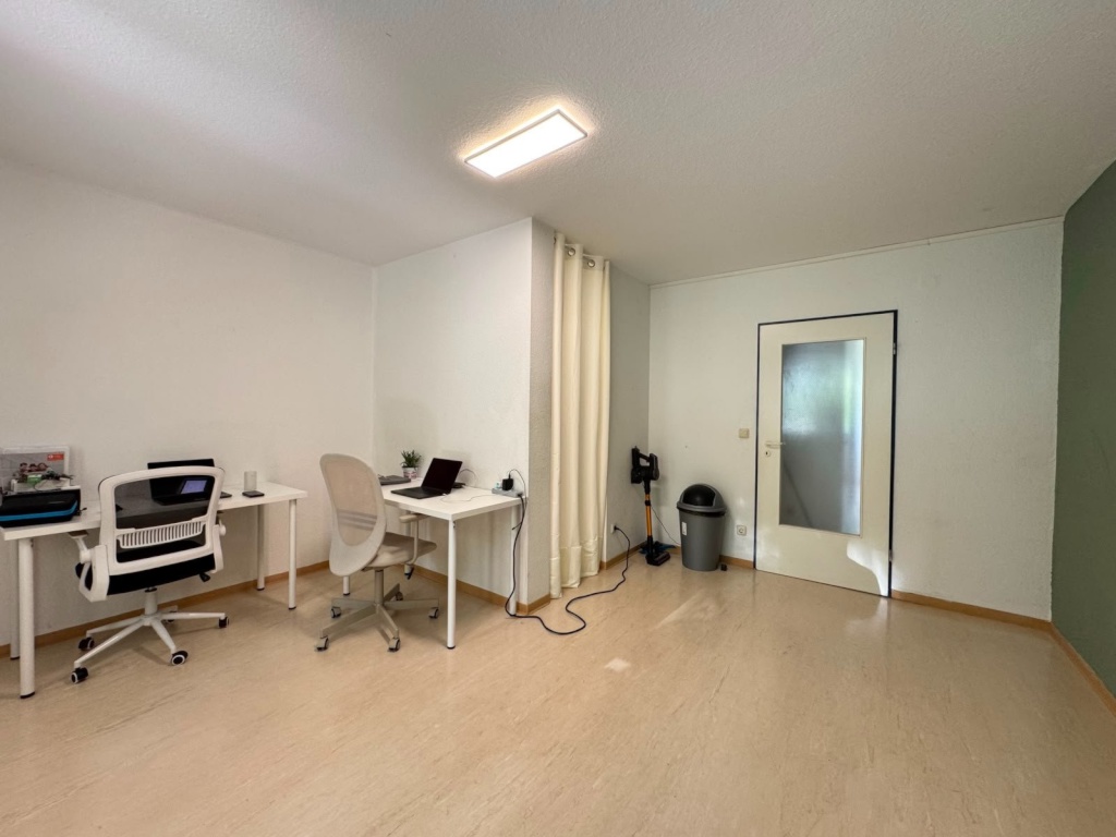2 ZKB, Einbauküche mit großen Balkon nahe Uni Kassel – Grebensteiner Str. 4-14, 34127 Kassel Nord-Holland – Vorschaubild 5