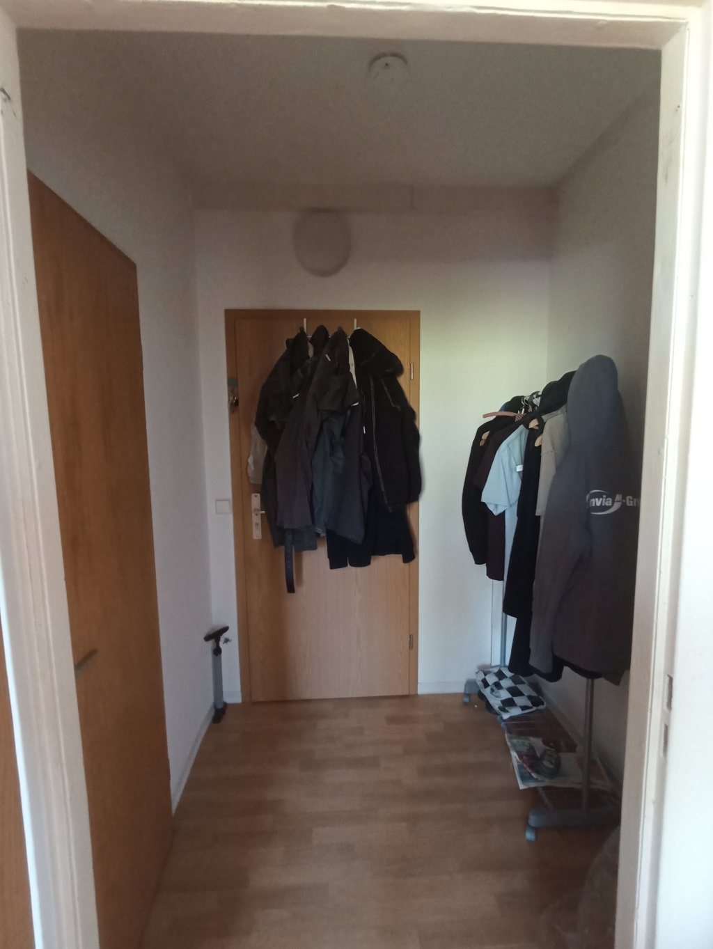 1 room Studio apartment with balcony for 1.5 month. – Aralienstraße, 6122 Halle (Saale) Hallesalle – Vorschaubild 3