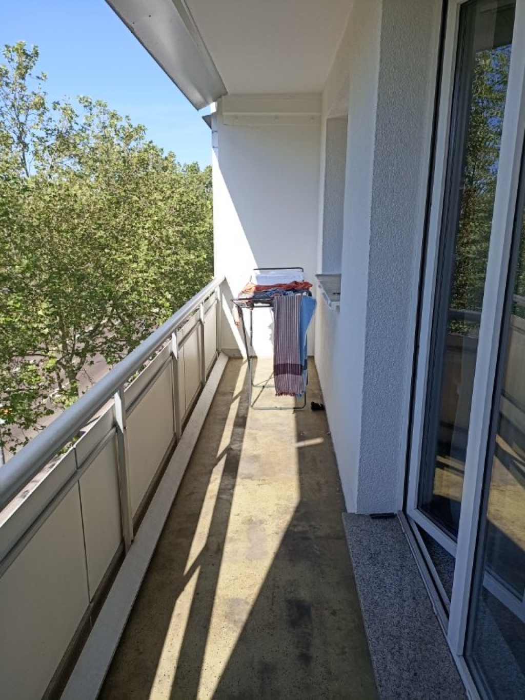 1 room Studio apartment with balcony for 1.5 month. – Aralienstraße, 6122 Halle (Saale) Hallesalle – Vorschaubild 5
