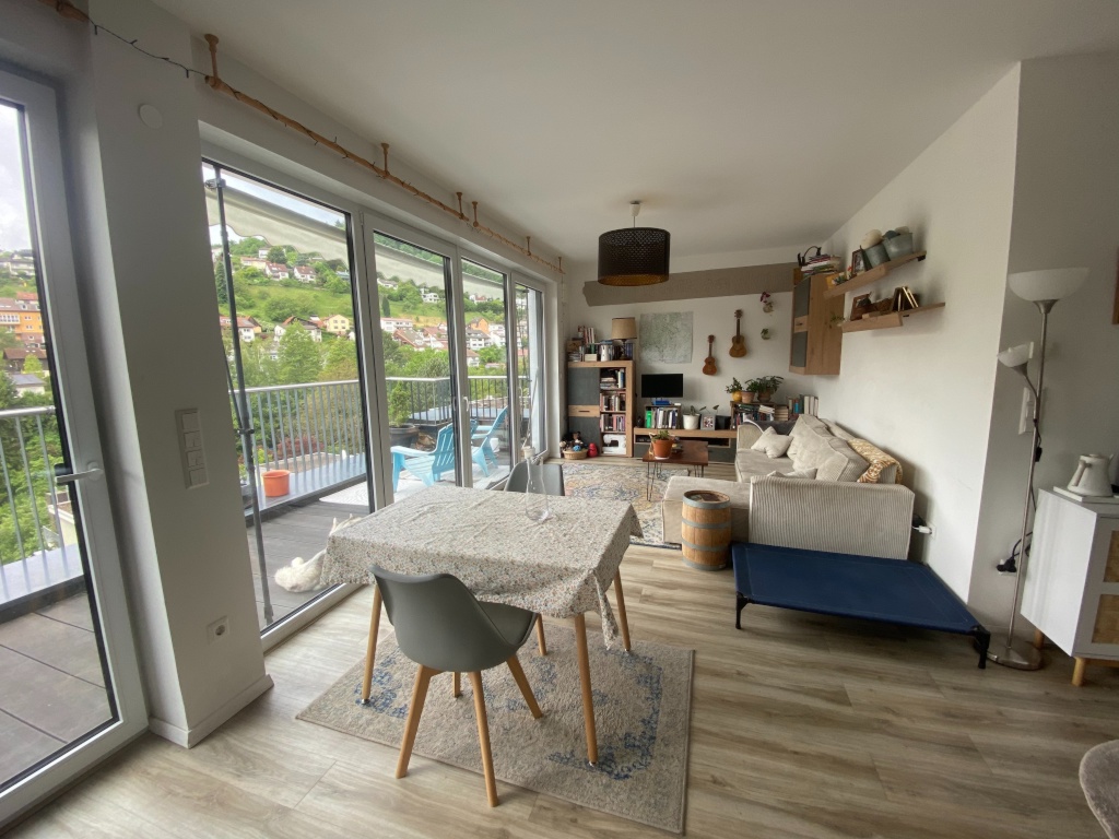 Heidelberg-Ziegelhausen 3 Zimmer Wohnung, Schönes Ausblick (1550 Warm, inklusive Strom und WLAN, 01.10-01.12) – Peterstaler Str. 124, 69118 Heidelberg Ziegelhausen – Vorschaubild 3