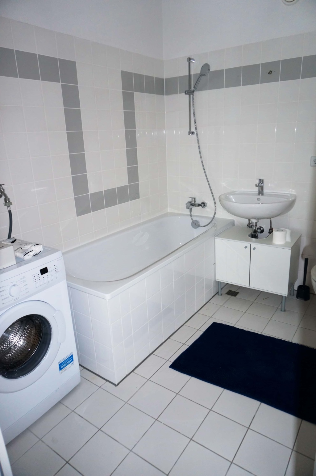 Flatshare Berlin Koloniestraße - Roomlessrent.com