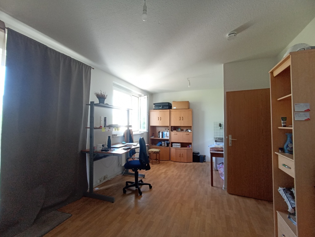 1 room Studio apartment with balcony for 1.5 month.