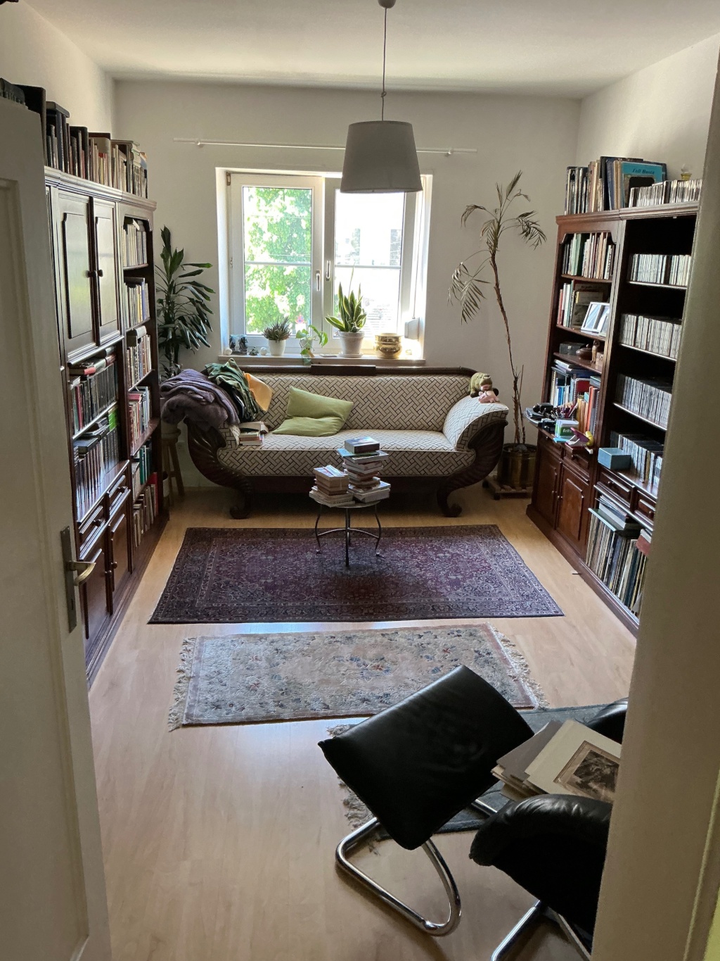 WG-Zimmer Laim Agnes-Bernauer-Str. - Bibliothek Foto 2