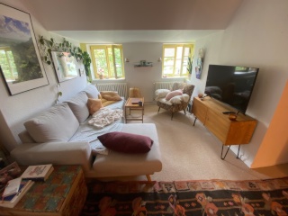 Gemütliche 1,5 - Zimmer - Wohnung im Dachgeschoss (Teilmöbiliert) — photo 1