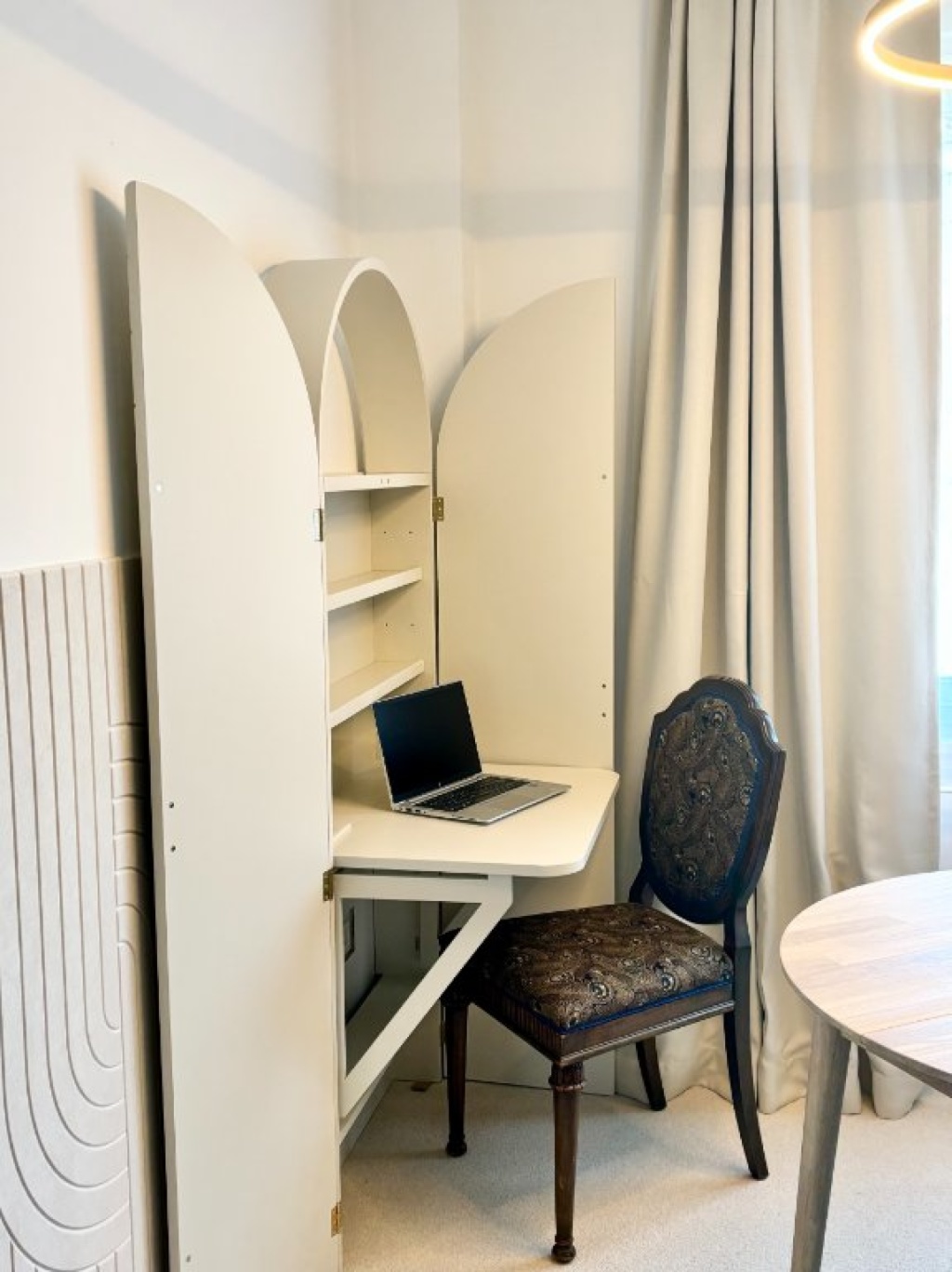 1-Zimmer-Wohnung Wilmersdorf 10175 Berlin-Wilmersdorf - Secretary_w_Desk