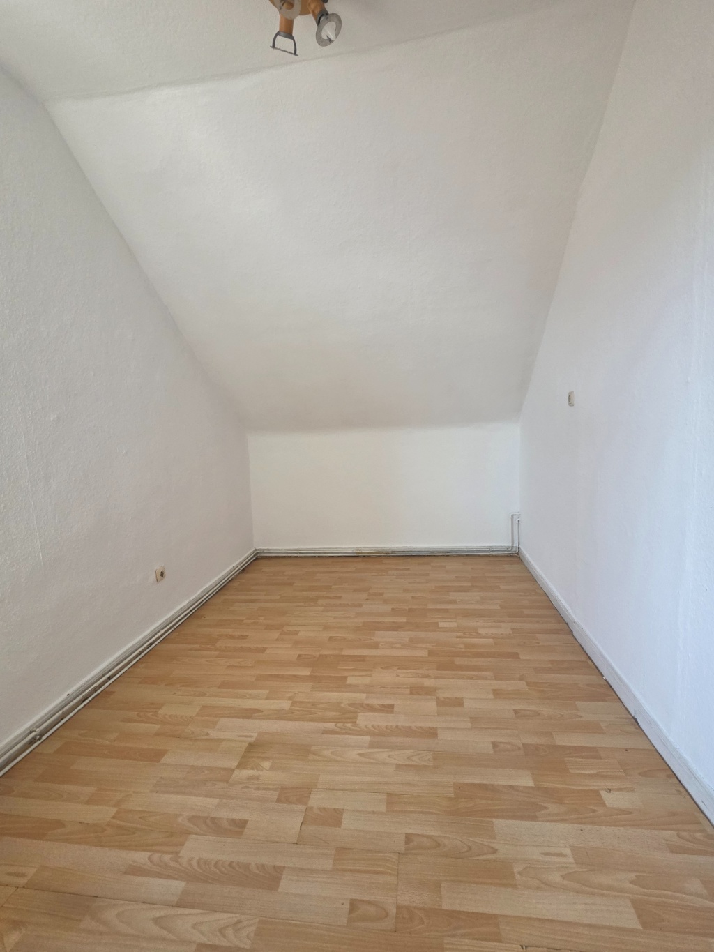 Helle 3-Zimmer-WG-Wohnung in bester Lage von Göttingen (Leine Straße ) – Leinestraße, 37073 Göttingen Innenstadt – Vorschaubild 8