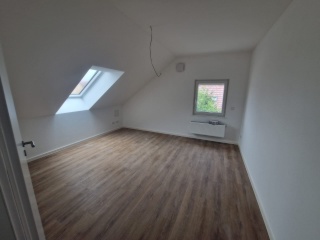 Imagen del anuncio: WG-Zimmer in grosser Wohnung direkt in den Weinbergen