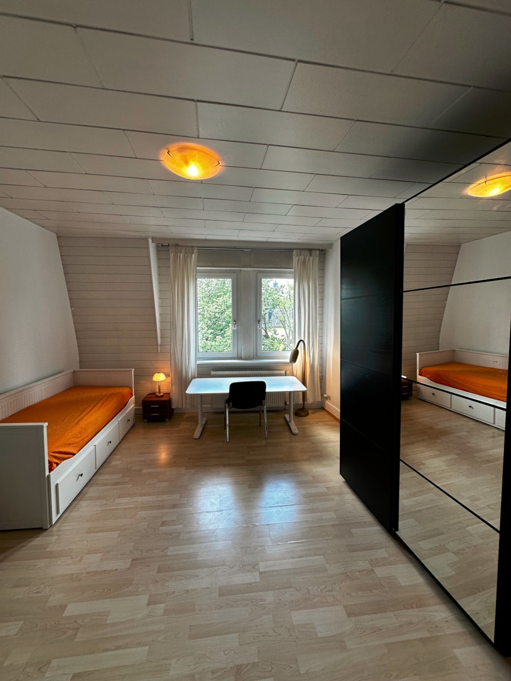Habitación en WG Preungesheim Homburger Landstraße 90A - Zimmer I