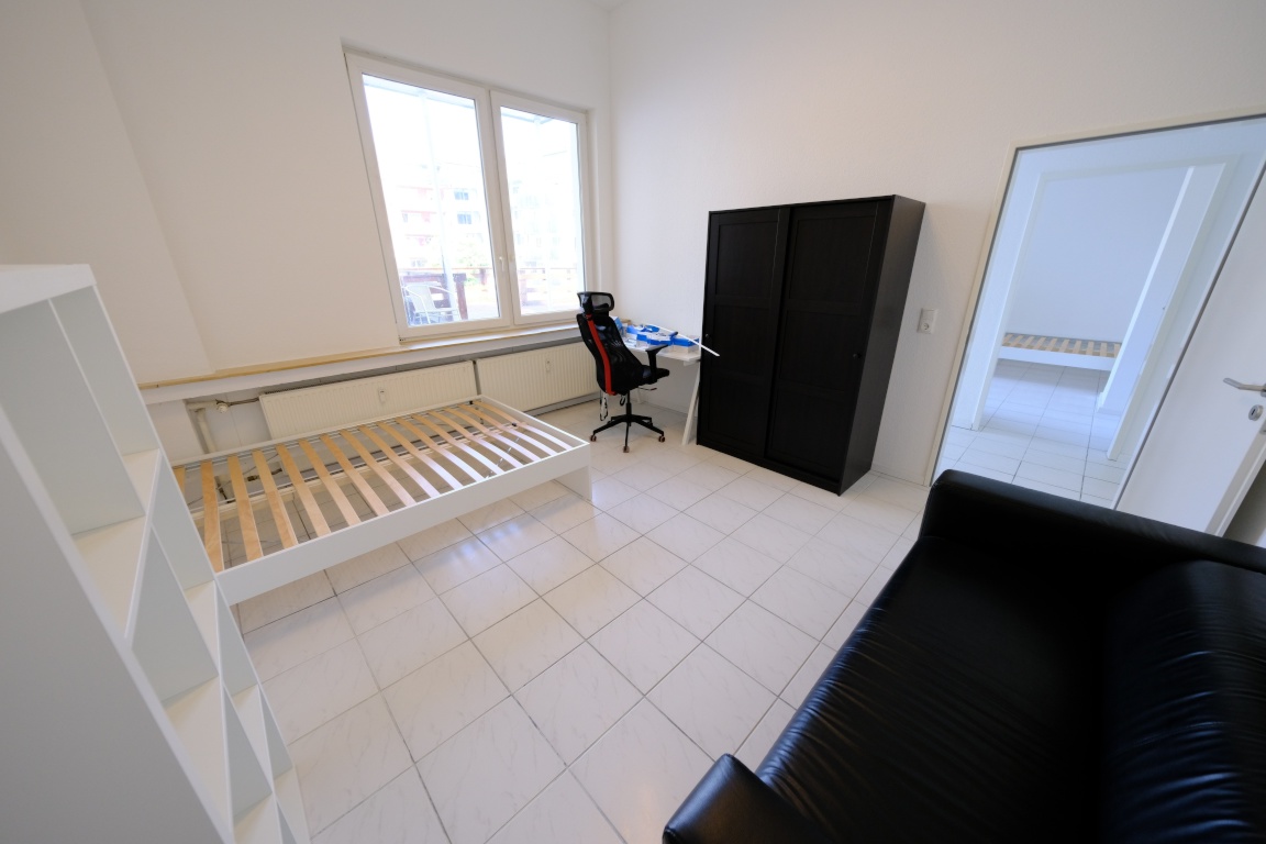 Modern and Fully Furnished 4-Person Shared Apartment (4 Rooms) with Terrace and Built-in Kitchen in Frankenberger Viertel – Brabantstraße 8, 52070 Aachen Aachen – Vorschaubild 9