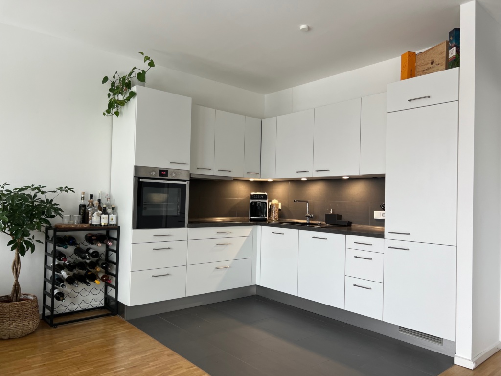 Helle 2-Zimmer-Wohnung mit Parkblick in der Hafencity (befristet Dezember 26 - Juli 27) – Am Lohsepark 20, 20457 Hamburg HafenCity – Vorschaubild 2
