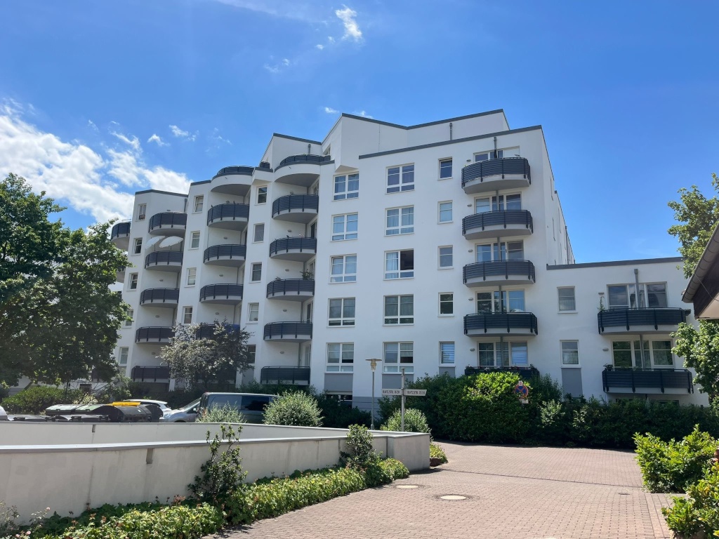 [Sublet/Zwischenmiete] Fully Furnished Nice Studio near HBF